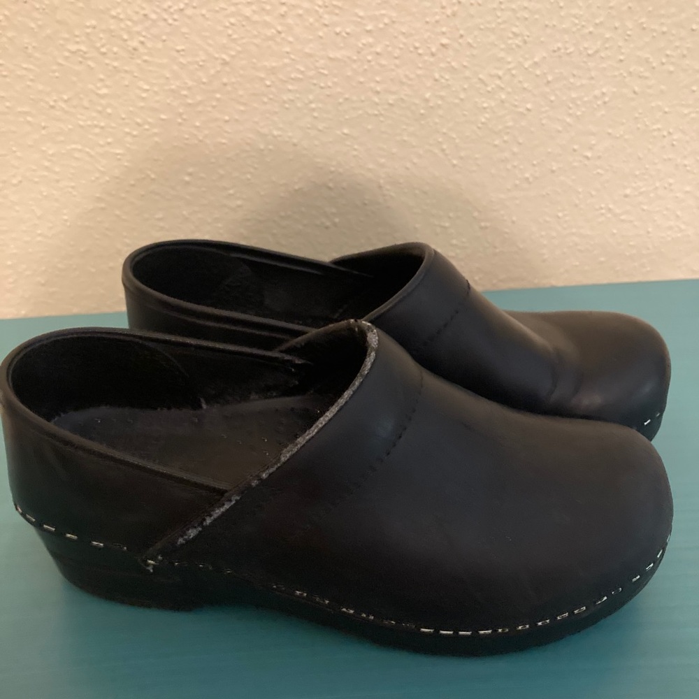 Dansko nursing shoes